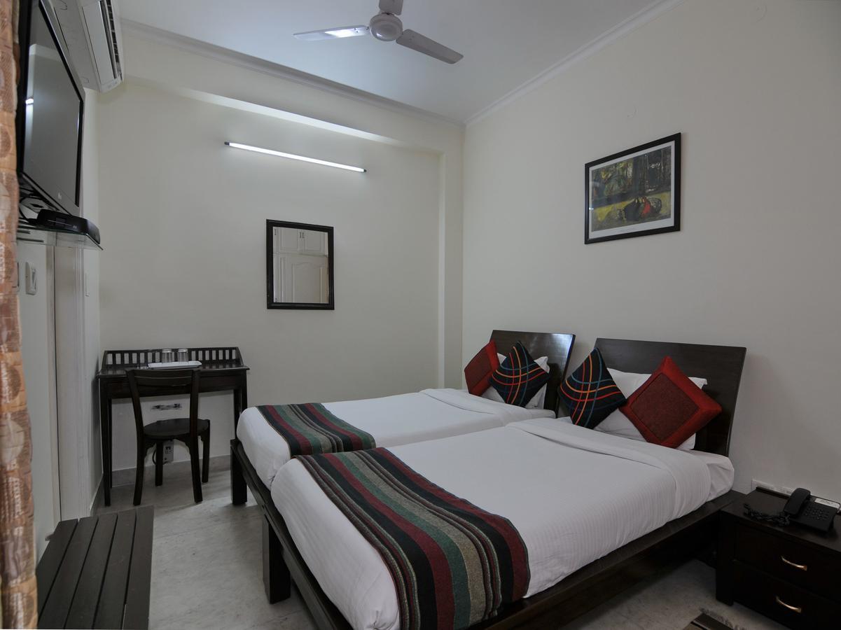 Mehra Residency At The Airport Hotel New Delhi Eksteriør billede