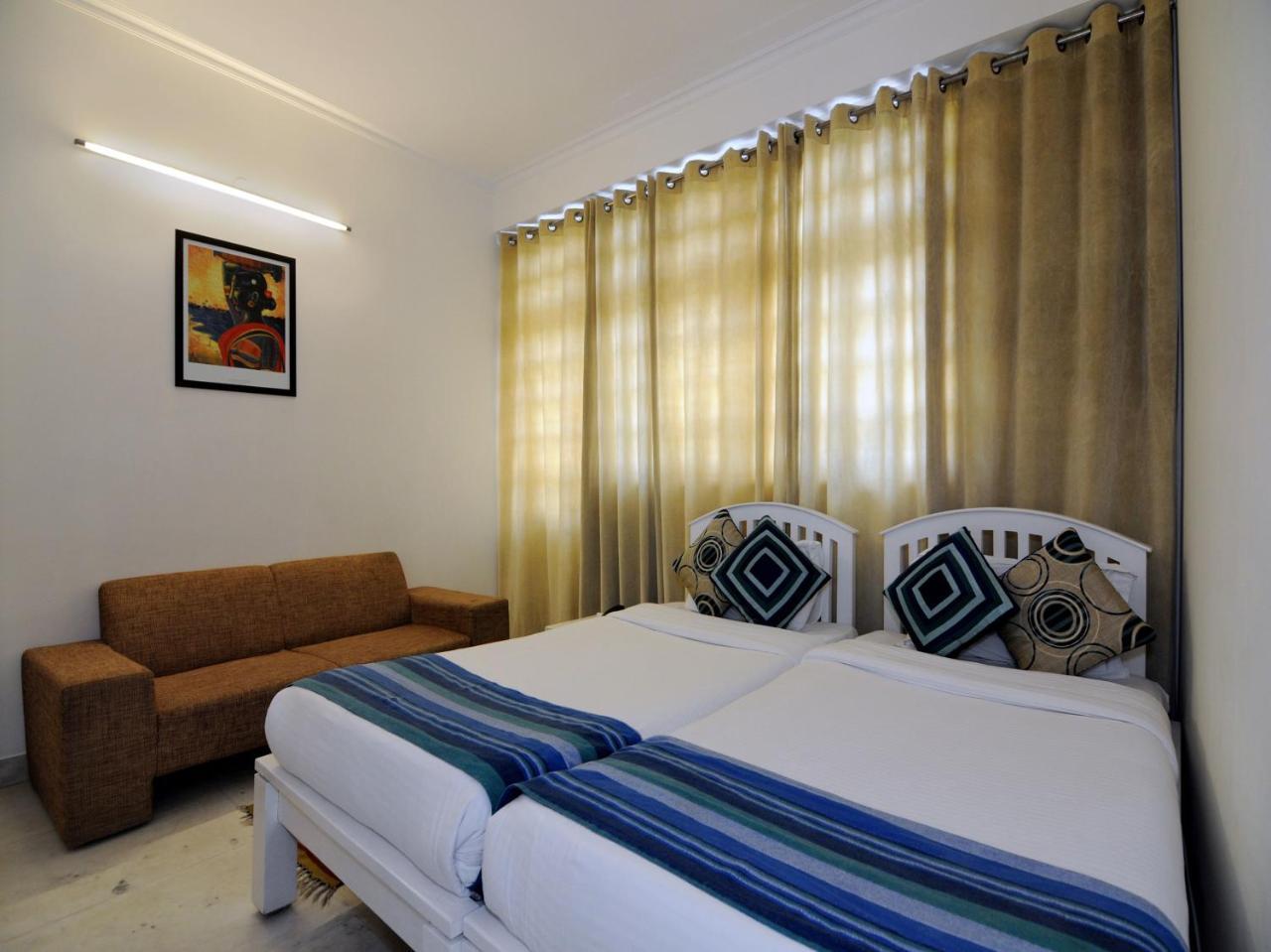 Mehra Residency At The Airport Hotel New Delhi Eksteriør billede