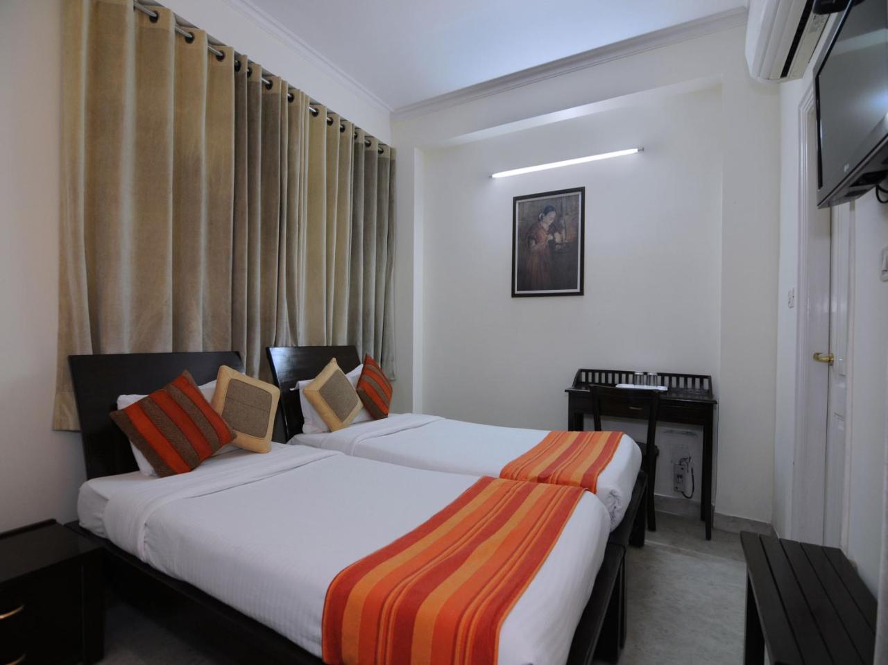 Mehra Residency At The Airport Hotel New Delhi Eksteriør billede